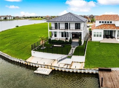 Experience true waterfront luxury in Lakeshore Estates with this - photo 50