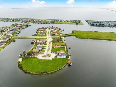 Experience true waterfront luxury in Lakeshore Estates with this - photo 52