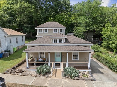 Enjoy low-maintenance living just steps from Historic Oakwood - photo 1