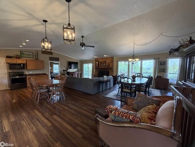 This exceptional Southern Iowa hunting, fishing and outdoor - photo 12