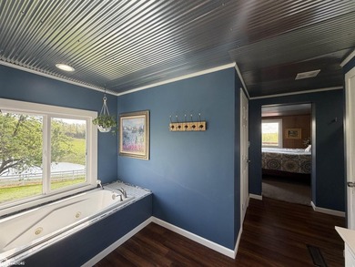This exceptional Southern Iowa hunting, fishing and outdoor - photo 26