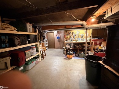 This exceptional Southern Iowa hunting, fishing and outdoor - photo 31
