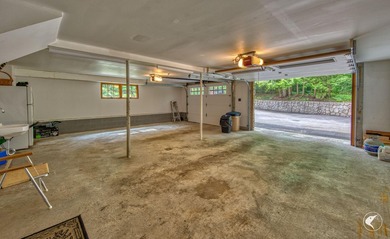 Set on one of Mirror Lake's most desirable shorelines, Bear's - photo 46