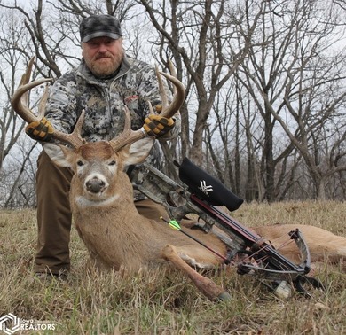 This exceptional Southern Iowa hunting, fishing and outdoor - photo 49