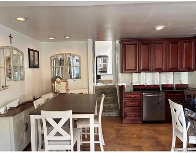 Beautiful Two-Family Duplex Ranch In Seaford Harbor. Mint - photo 10