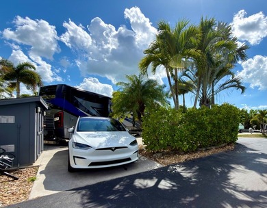 Rare opportunity to own a Vacant large corner RV lot #142 with a - photo 8