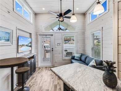 Experience cozy luxury at an affordable price in this - photo 15
