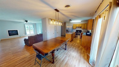 SHORT SALE OPPORTUNITY! Move-in ready and packed with value - photo 15