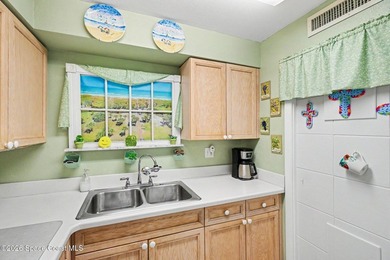 Turn-key, furnished & move-in ready! Oceanfront Community! - photo 8