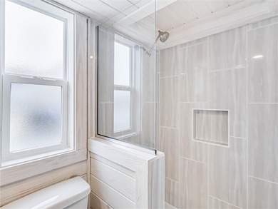 Experience cozy luxury at an affordable price in this - photo 19