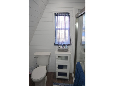 Enjoy this delightful lakefront cottage on picturesque Irish - photo 21