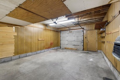 Sellers have purchased a 1 year home warranty! Beautifully - photo 24