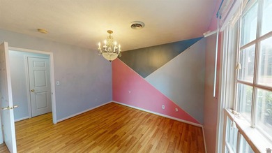 SHORT SALE OPPORTUNITY! Move-in ready and packed with value - photo 28