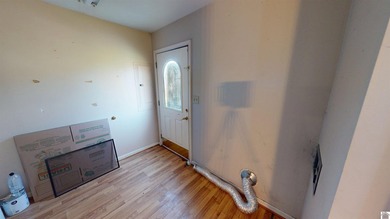 SHORT SALE OPPORTUNITY! Move-in ready and packed with value - photo 36
