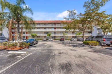 Lake Condo For Sale in Lauderhill, Florida