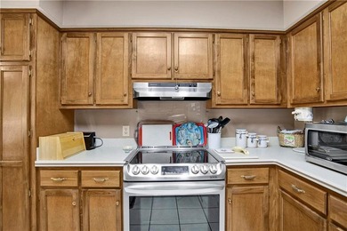 Experience the perfect blend of comfort and community in this - photo 14