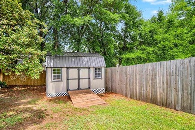 Experience the perfect blend of comfort and community in this - photo 35