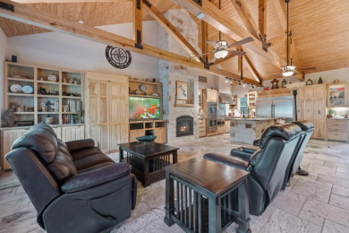 Stunning Lake Home in a Gate Community - photo 4