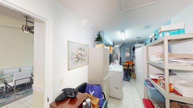 Lakefront courtyard villa in Kings Isle, Isle of Lombardy. Enjoy - photo 13