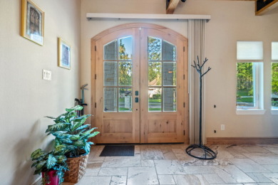 Stunning Lake Home in a Gate Community - photo 3