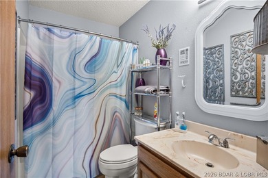 Experience lakefront perfection in this charming 3-bed, 3-bath - photo 21