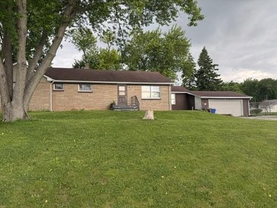 Brick ranch on large corner lot with views of Little Muskego - photo 24