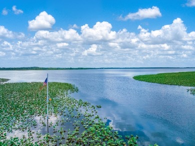 Enjoy the perfect fishing retreat in this very clean - photo 3