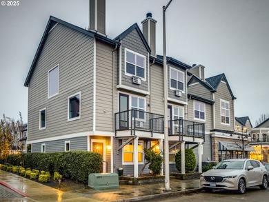 Lake Condo For Sale in Vancouver, Washington