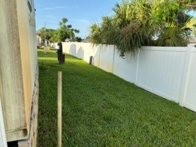 This spacious unfurnished double-wide home offers 2 bedrooms and - photo 8
