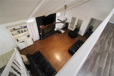 Spacious 4 bedroom home with 2.5 baths. Master bedroom is - photo 4