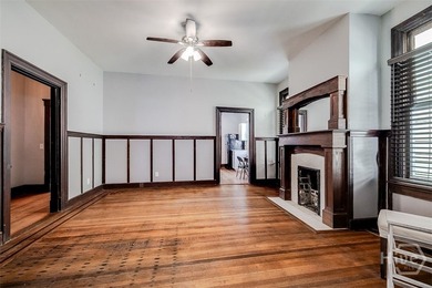 Experience the timeless beauty of Savannah from this cozy and - photo 15