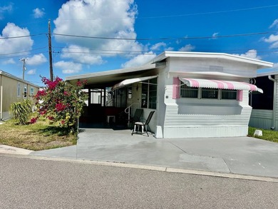 Charming vintage 2-bedroom, 1-bath mobile home located on an - photo 1