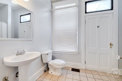 Experience the timeless beauty of Savannah from this cozy and - photo 34