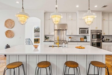 Welcome to a striking Lake LBJ waterfront retreat blending Hill - photo 6