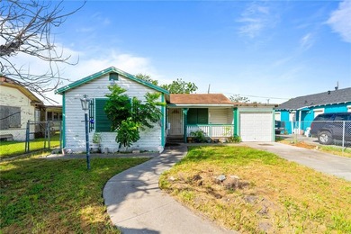 2-bedroom, 1-bath home offering 868 square feet of living space - photo 1