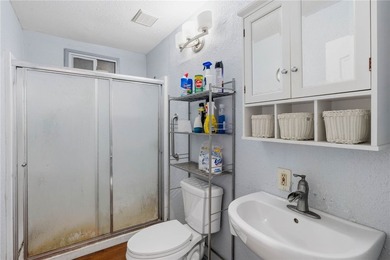 2-bedroom, 1-bath home offering 868 square feet of living space - photo 4