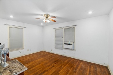 2-bedroom, 1-bath home offering 868 square feet of living space - photo 7