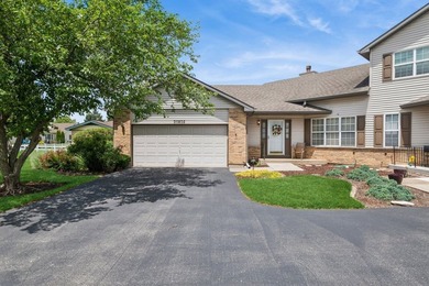(private lake, pond, creek) Townhome/Townhouse For Sale in Plainfield Illinois