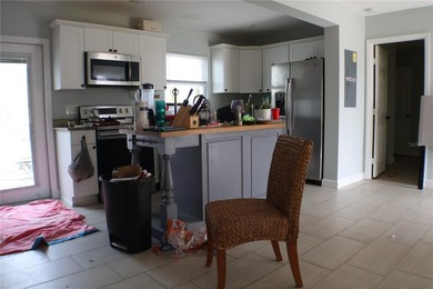 Short Sale. Short Sale. This Canal waterfront home will not last - photo 5