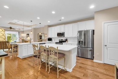 Welcome to luxury coastal living at 120 Queens Cove, Unit B - photo 11