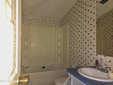 Opportunity awaits at 1007 Elbert Dr in Elizabeth City! Situated - photo 12