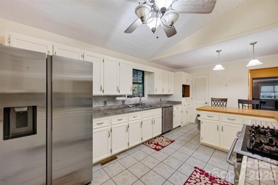 Move In Before School Begins, Large primary suite with large - photo 15
