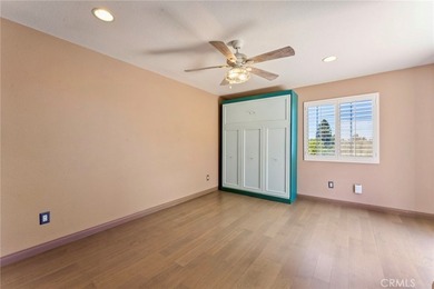 Rarely available south-facing loft featuring a private rooftop - photo 15