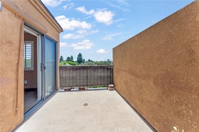 Rarely available south-facing loft featuring a private rooftop - photo 20