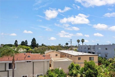 Rarely available south-facing loft featuring a private rooftop - photo 21