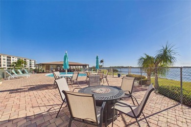 Turnkey Waterfront Condo with Stunning 180? Gulf Views - Move-In - photo 34