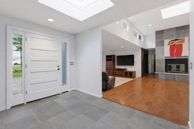 Chic Contemporary Sophisticated Living in Remsenburg Nestled on - photo 8