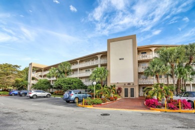 Lake Condo For Sale in Coconut Creek, Florida