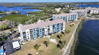 Turnkey Waterfront Condo with Stunning 180? Gulf Views - Move-In - photo 47