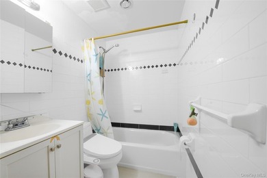 Location! Location! Location! Spacious 2 Bedroom 2 Bath Condo - photo 12